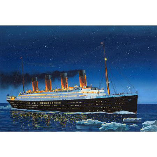 Poza cu Revell RMS Titanic 1: 700 5210