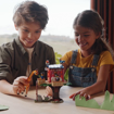 Poza cu LEGO Creator 3 in 1 - Casuta in copac cu animale salbatice din safari 31116, 397 piese