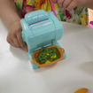 Poza cu BEBELUSUL BABY ALIVE HAI LA MASA